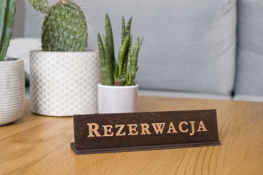 REZERVÁCIA - Hnedá drevená plaketa - Onlywood