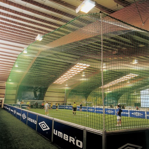 SIEŤ DO GYMNASTICKE HALY chráni lapač lôpt
