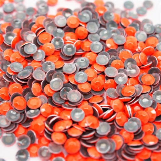 Kovové termo kamienky Neon Orange 4mm 1000