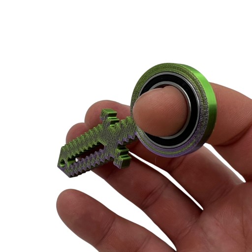 KEYRAMBIT KEYSPINNER KEYRING TIKTOK MEČ MINECRAFT FARBA GALAXY ZELENÁ FIALOVÁ