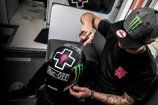 Muc-Off prípravok na čistenie priezorov a skiel prilieb, okuliarov a motocyklov