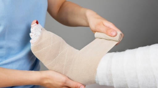 BANDÁŽ ELASTICKÁ SAMOLEPIACA STOKBAN 15cmx4,5m