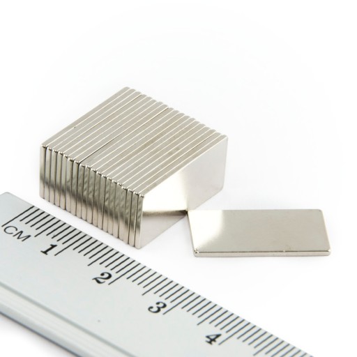 NEODYMOVÝ TANIEROVÝ MAGNET 20x10x1 SILNÝ - 10 KS