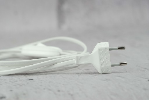 pripojenie 2m kábel so zástrčkou a vypínačom