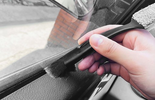 DETAILOVÁ DRÁŽKOVÁ KEFA 2v1 NA UMÝVANIE AUTA ČISTENIE AUTA