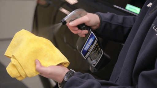 TENZI Ošetrujúci prípravok na kožu do auta 600ml