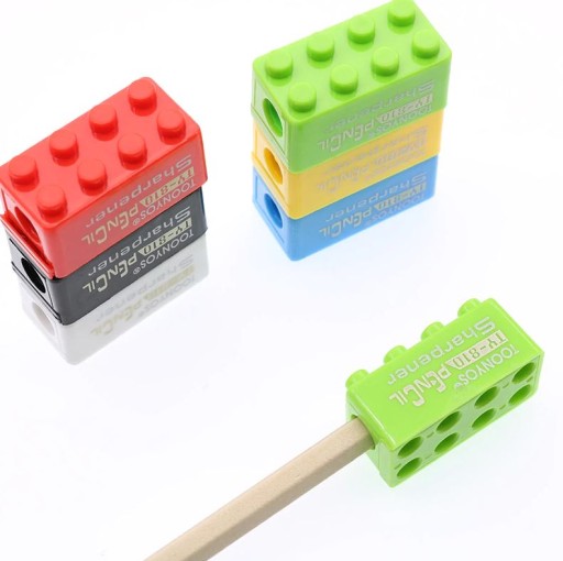 Brúska na kocky Lego, farebná škola