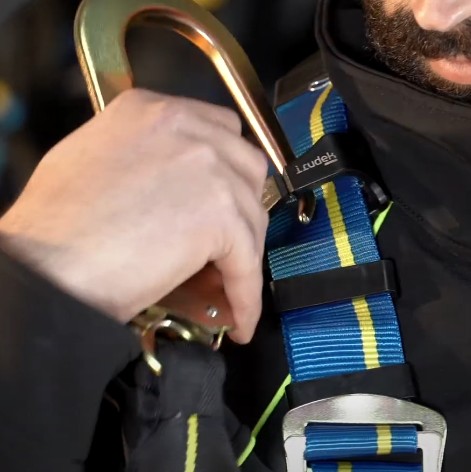 Držiak na upevnenie postroja ELDU – ľahký a odolný + E-kniha zdarma