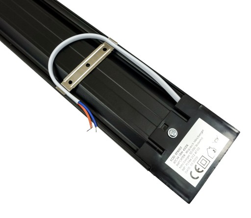 PRISÔVANÉ SVIETIDLO 30CM LED 8W ZAPÚŠŤACIE PANEL IP20
