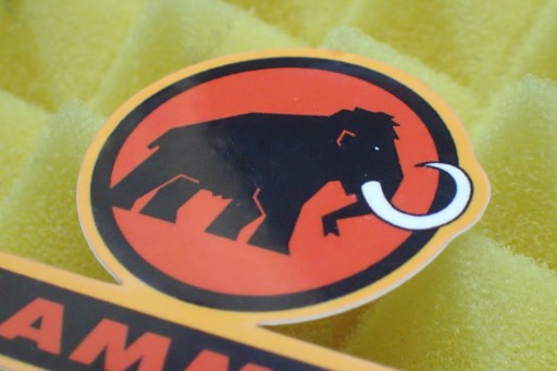 NÁLEPKA MAMMUT 5,5 x 4,7 cm