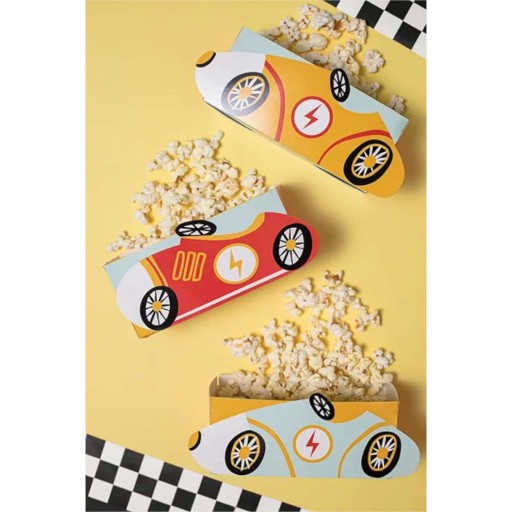 SNACK BOXY chrumky pretekárske autá autíčka farebné cukríky 3 ks
