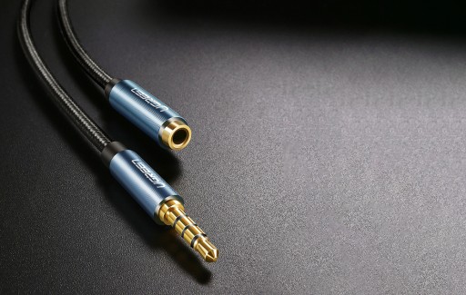 UGREEN ADAPTÉR PREdlžovacieho káblu AUDIO AUX MINIJACK 3,5MM 1,5M