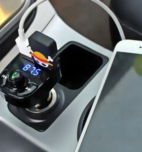 FM TRANSMITTER SD MP3 BLUETOOTH NABÍJAČKA 2XUSB 3.1 1.1 SÚPRAVA TELEFÓNU
