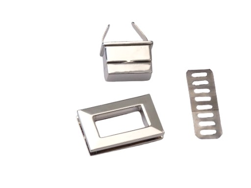Zips s kovovou sponou. pre tašku niklu 32/18 mm