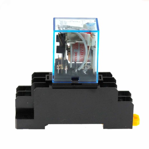 Stýkačové relé 230V AC 1x10A 2x5A so základňou