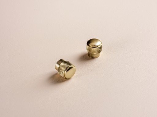NÁBYTKOVÁ KĽÚČKA INDIUM ZLATÁ RÚČKA 20mm - ELOX