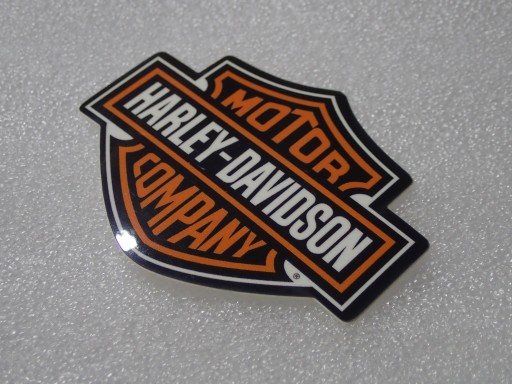 NÁLEPKA S LOGOM SPOLOČNOSTI HARLEY DAVIDSON 6,9 x 5,4 cm