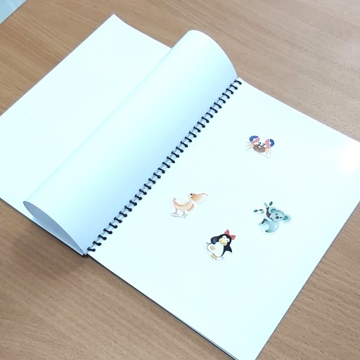 KRÁSNY ALBUM NÁLEPEK A5 + ORGANIZÁTOR NÁLEPEK NA ZBER