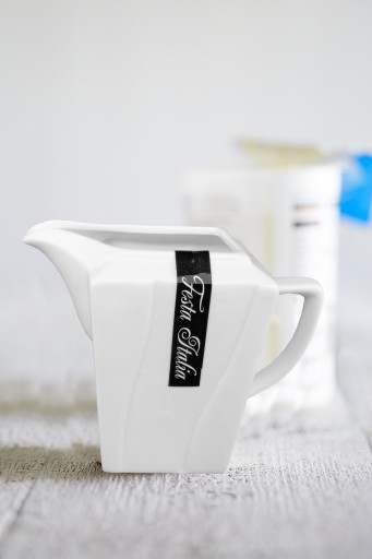 Porcelánová kanvička na mlieko, biela, 250 ml
