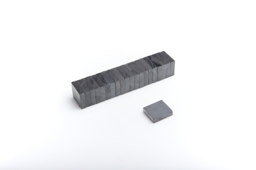 Magnet na feritovú platňu MPŁ 16x14x4 F30 50 ks