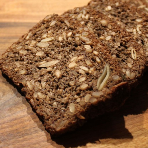 CELOZRNNÝ KETO CHLIEB bez múky a droždia zo zŕn - pre diabetikov