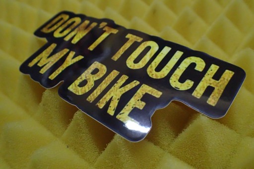 NÁLEPKA NA BICYKEL NEDOTÝKAJ SA 10,8 x 4,9 cm