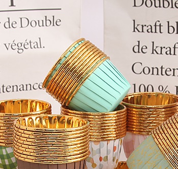MUFFIN LINERS formičky na košíčky DECORATIONS narodeninové ZELENÉ 20 ks