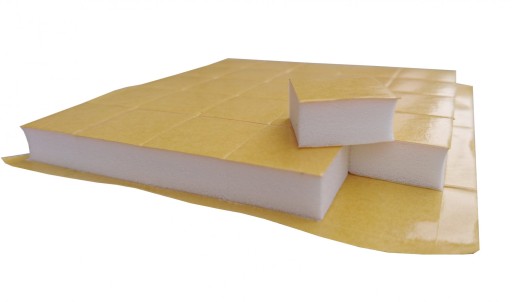Obojstranné samolepiace penové štvorce 20x20mm hrubé 10mm výrezy dištančné podložky