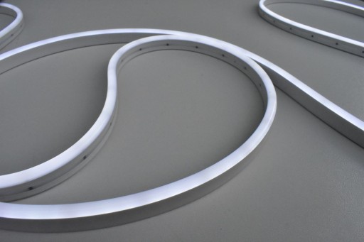 Neónový FLEX LED pásik studená biela 12V IP67 6 x 12 mm