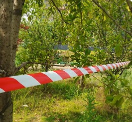 VÝSTRAŽNÁ PÁSKA 70mm 200m biela a červená 7cm na oplotenie výkopov
