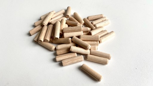 Drevené montážne hmoždinky do nábytku 8 x 3 mm 100 ks