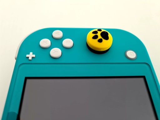 ANALOGOVÁ GUMA NINTENDO SPÍNACÍ PAPIER PREKRÝVA 4 KS