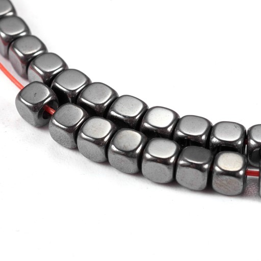 Hematitové korálky, nemagnetické, kocka, trieda A, 3x3x3mm, 125ks/38cm/prameň