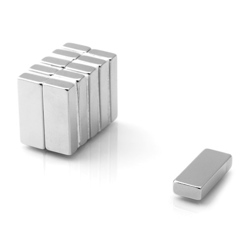 NEODYMIOVÝ MAGNET NA TABUĽU MPŁ 42x20x5 N38