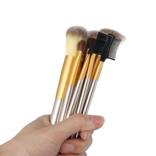 SADA PROFESIONÁLNYCH ŠTETEC NA MAKEUP 12 KS PÚZDRA