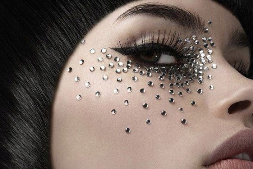 KRYŠTÁLOVÉ NÁLEPKY NA TVÁR kryštály DIAMANTY 3D OČI MAKEUP vlasy SUPER