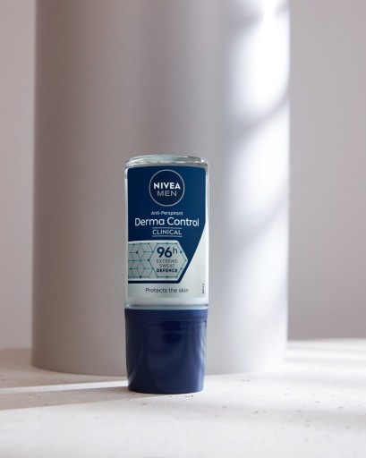 NIVEA MEN DERMA DRY CONTROL Roll-on antiperspirant do podpazušia pre mužov 50ml