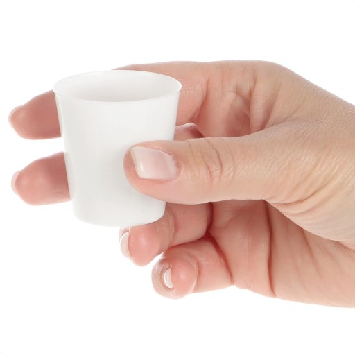 OPÄTOVNE POUŽITEĽNÉ PLASTOVÉ POHÁRE 20 ks 30ml BIELE POHÁRE na vodku