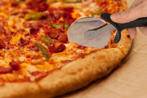 ČEPEL PIZZA NOŽA 8 CM NEREZ S KRYTKOM PRE PRESNÉ REZANIE