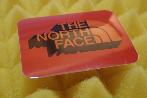 NÁLEPKA NA NÁLEPKU SEVERNÁ FACE 5 x 3,9 cm