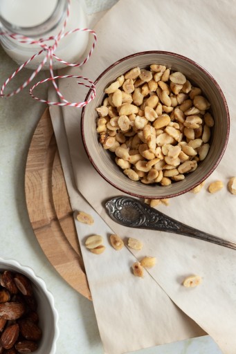 OATBE KETO Pražené arašidy s erytritolom | Bez pridaného cukru |