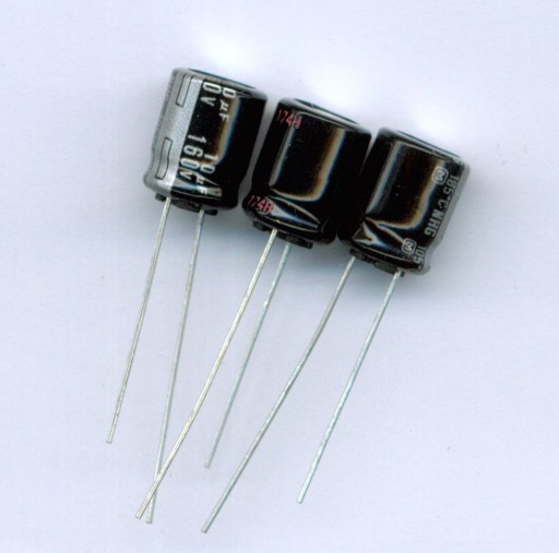 10uF 160V 10 µF 160 V PANASONIC NHG (10 KS) ELEKTROLYTICKÝ KONDENZÁTOR