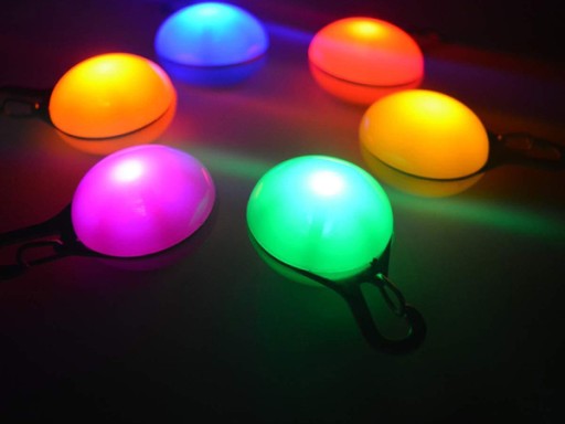 SVIETIACA LED LAMPA NA GOLÍK PRE PSA MAČKU PRÍvesok