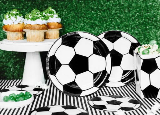 Futbalové taniere, 18 cm (1 balenie / 6 ks) na dekoráciu narodeninovej oslavy