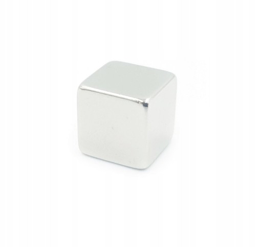 NEODYMOVÉ MAGNETY 5x5x5 mm 10 ks.