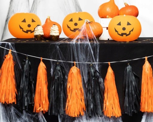 Ozdoby so strapcami Halloween dekorácie 10