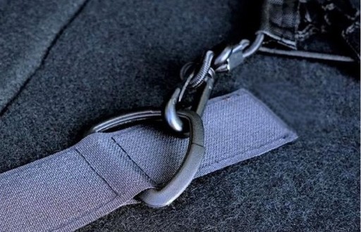 DRŽIAKY NA VELCRO NA UPEVNENIE BATOŽINOVEJ SIETE 4 KS
