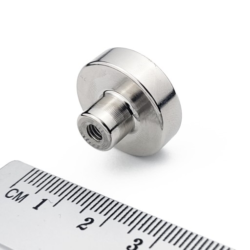 NEODYMIOVÝ MAGNET D20L V POUZDRE S OBJÍMKAMI M4