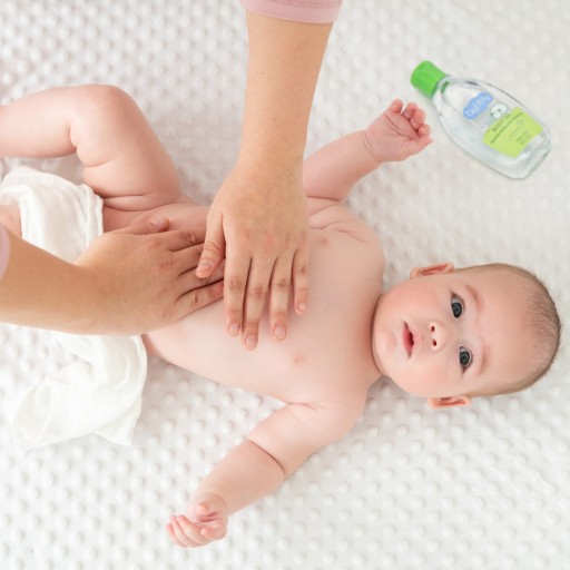 BEBBLE hydratačný TELOVÝ OLEJ pre bábätká na masáž 150 ml