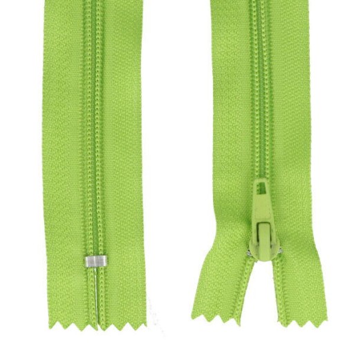 ŠPIRÁLOVÝ Zips #5 - 18 CM - SVETLOZELENÁ